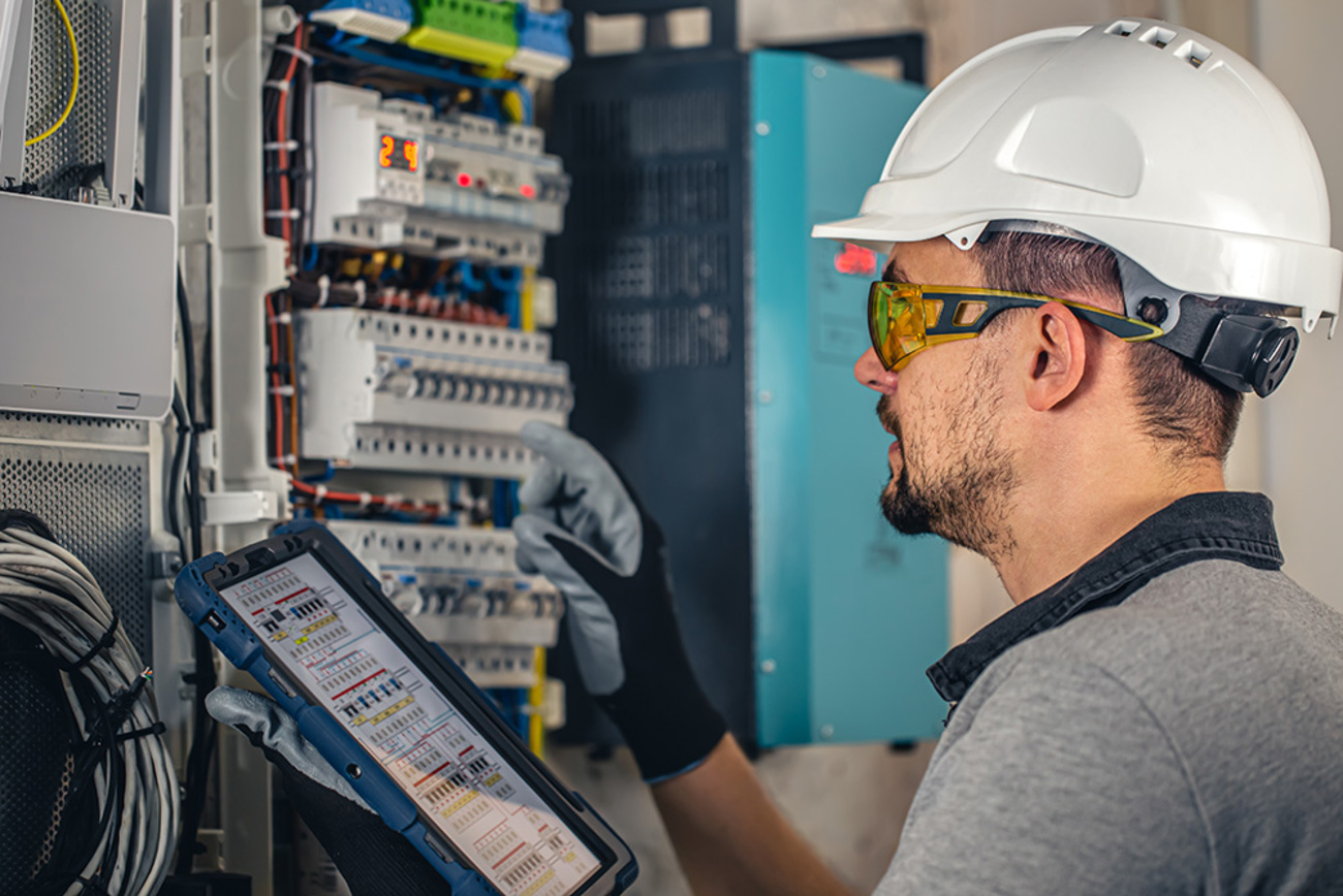 Industrie und Gewerbe bei Klug & Schwartz Elektrotechnik GmbH in Neuental-Zimmersrode