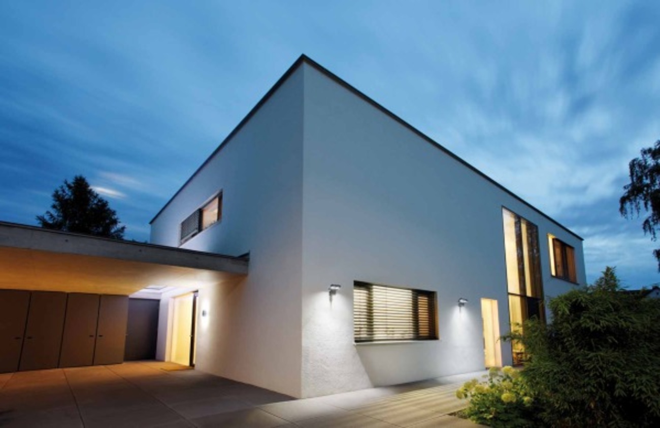 Außen­beleuchtung bei Klug & Schwartz Elektrotechnik GmbH in Neuental-Zimmersrode